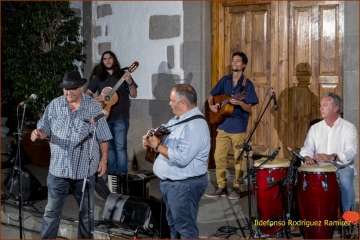 Noche de verseadores en Valsequillo (Foto Ildefonso Rodríguez)